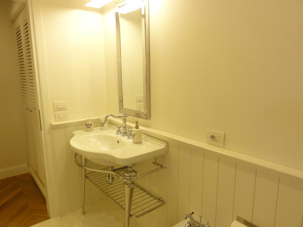 Corso In Florence Apartment Room photo