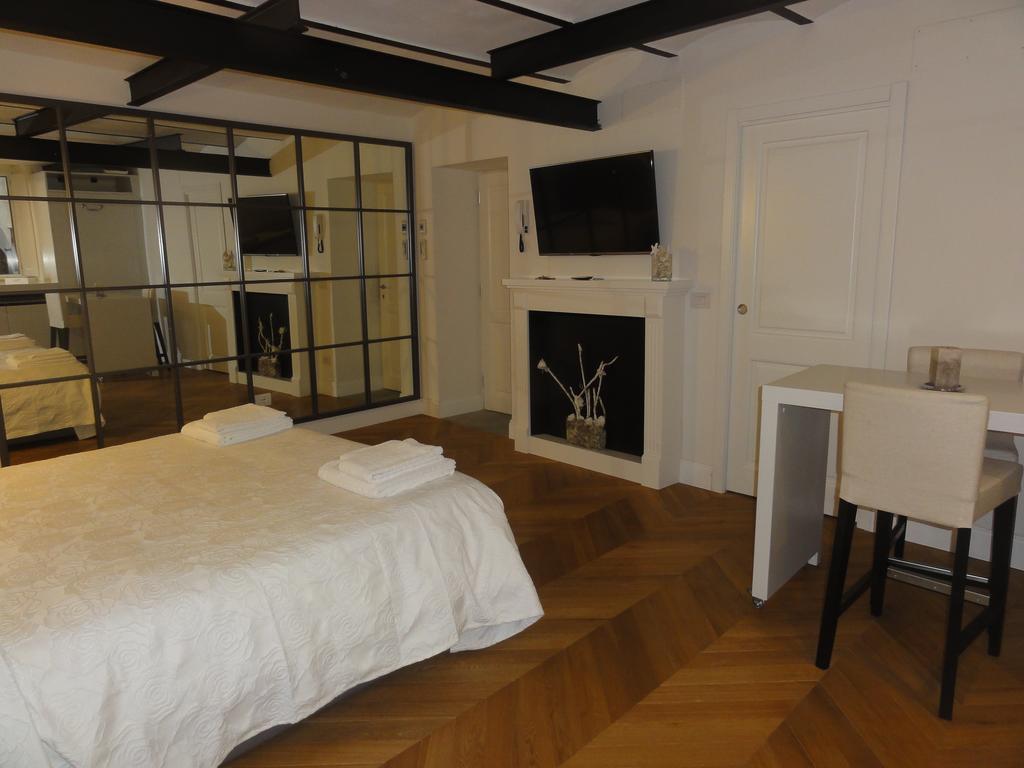 Corso In Florence Apartment Room photo